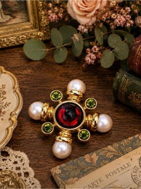 AVON 1996 Vintage Gripoix “Holiday Colors Collection” Maltese Cross Brooch